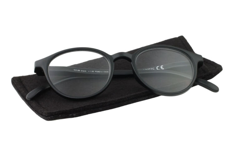 Reading glasses New's Optic No. 88 black on case Reading glasses New's Optic No. 88 black on case Product image
