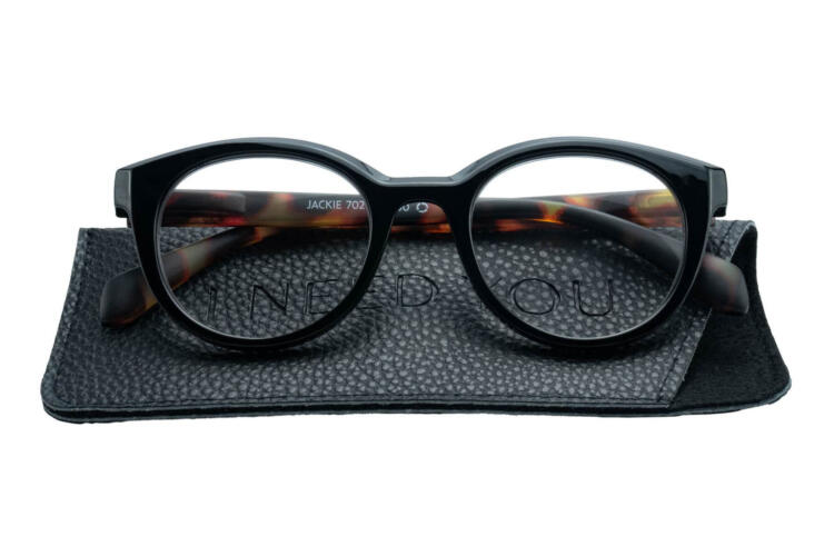 Lesebrille I Need You Jackie schwarz mit etui Lesebrille I Need You Jackie schwarz mit etui