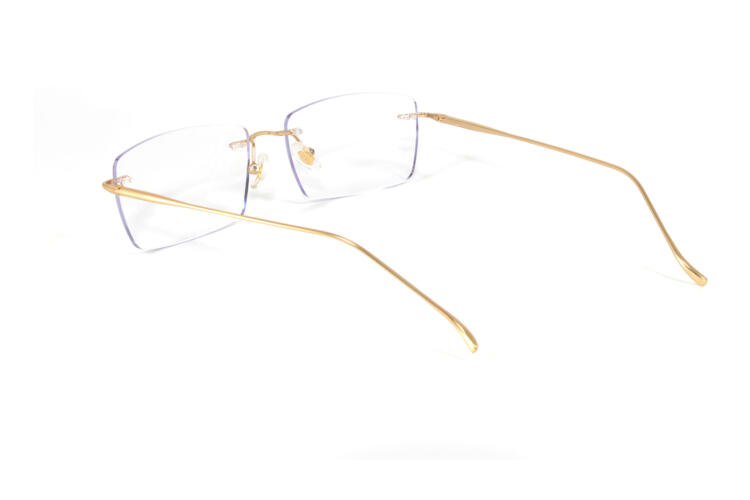 BRI-KHALYA-GOLD_innen Khalya, gold