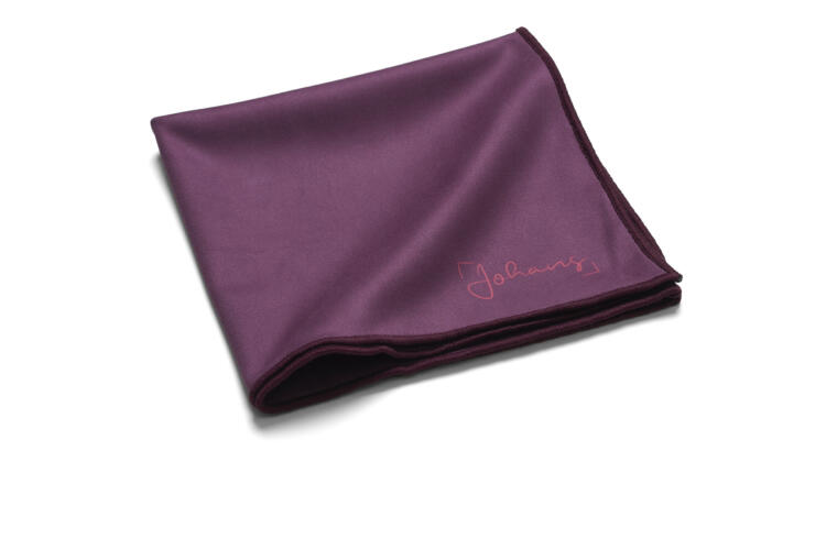 Johans_Tuch-Bordeauxrot-1 Spectacle and display cloth BORDEAUXROT