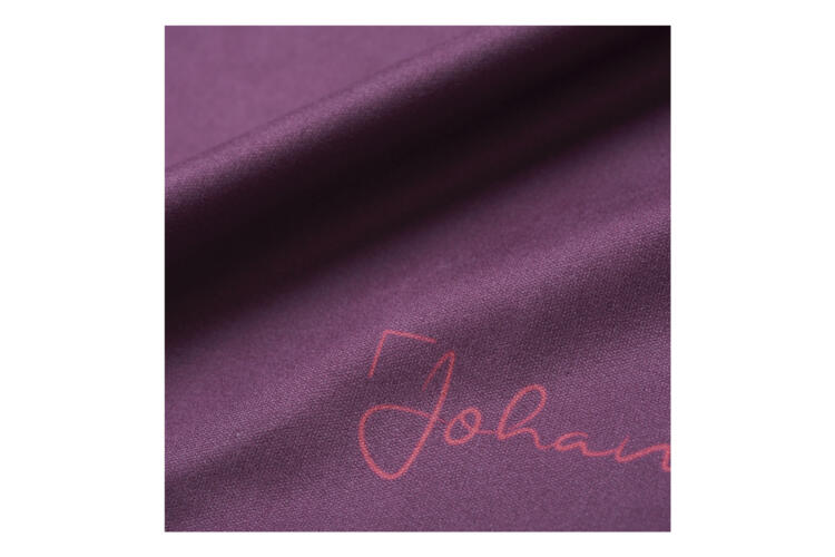 Johans_Tuch-Bordeauxrot-detail Spectacle and display cloth BORDEAUXROT