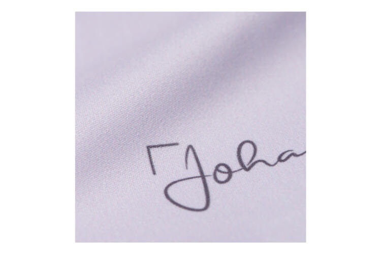 Johans_Tuch-Flieder-detail Brillen- und Displaytuch FLIEDER