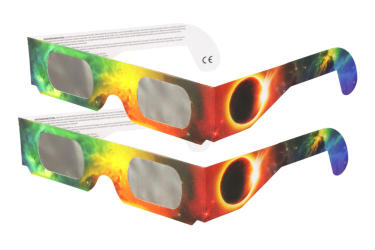 2 pieces of solar eclipse glasses