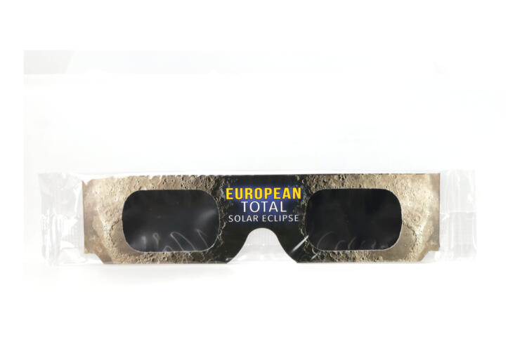 Solar eclipse glasses 50-piece display